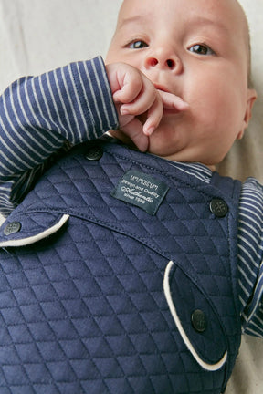 Conjunto Bebê com Camiseta de Cotton Listrado e Jardineira de Malha Jacquard Matelassê